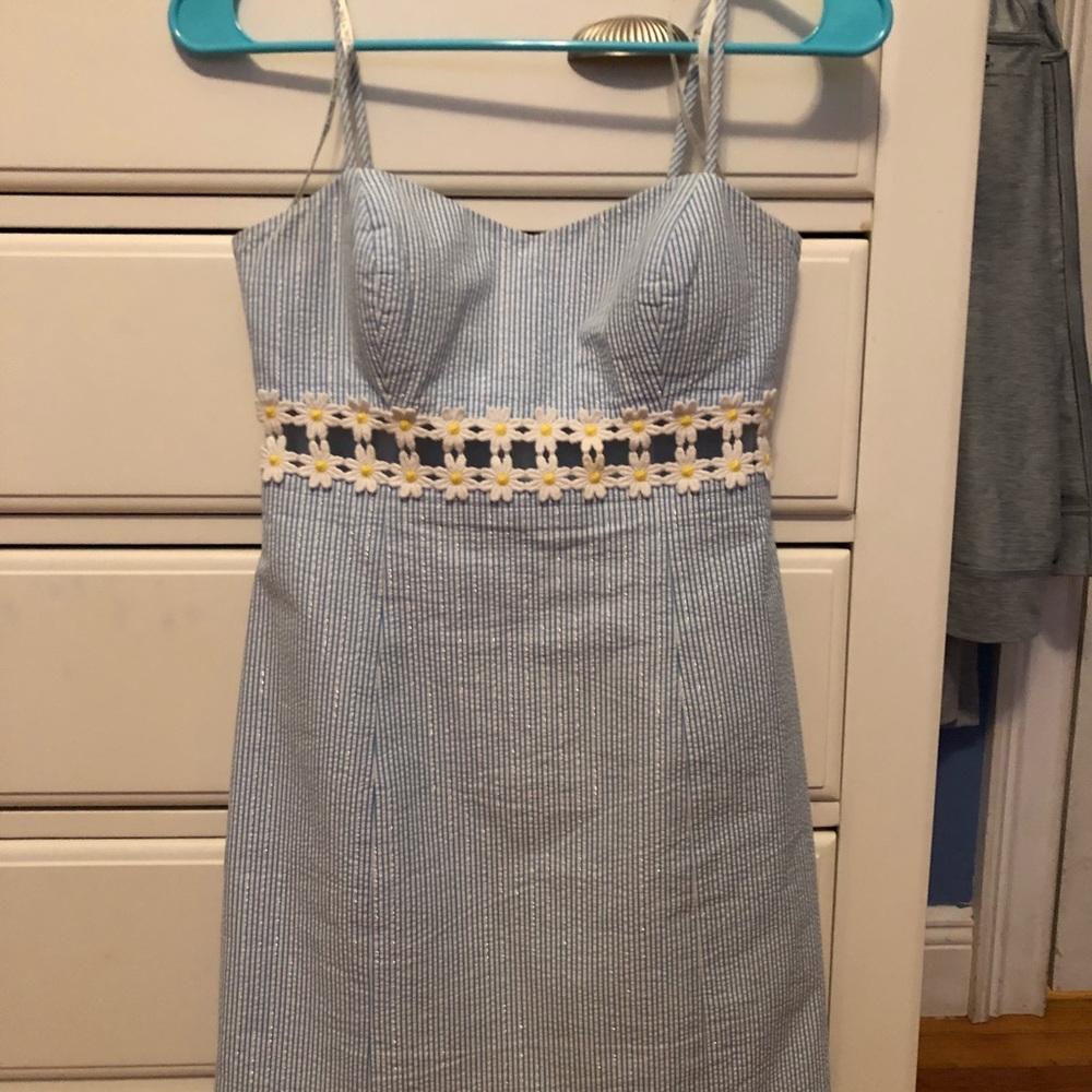 Seersucker Lily Pulitzer dress w/ daisy cutout
